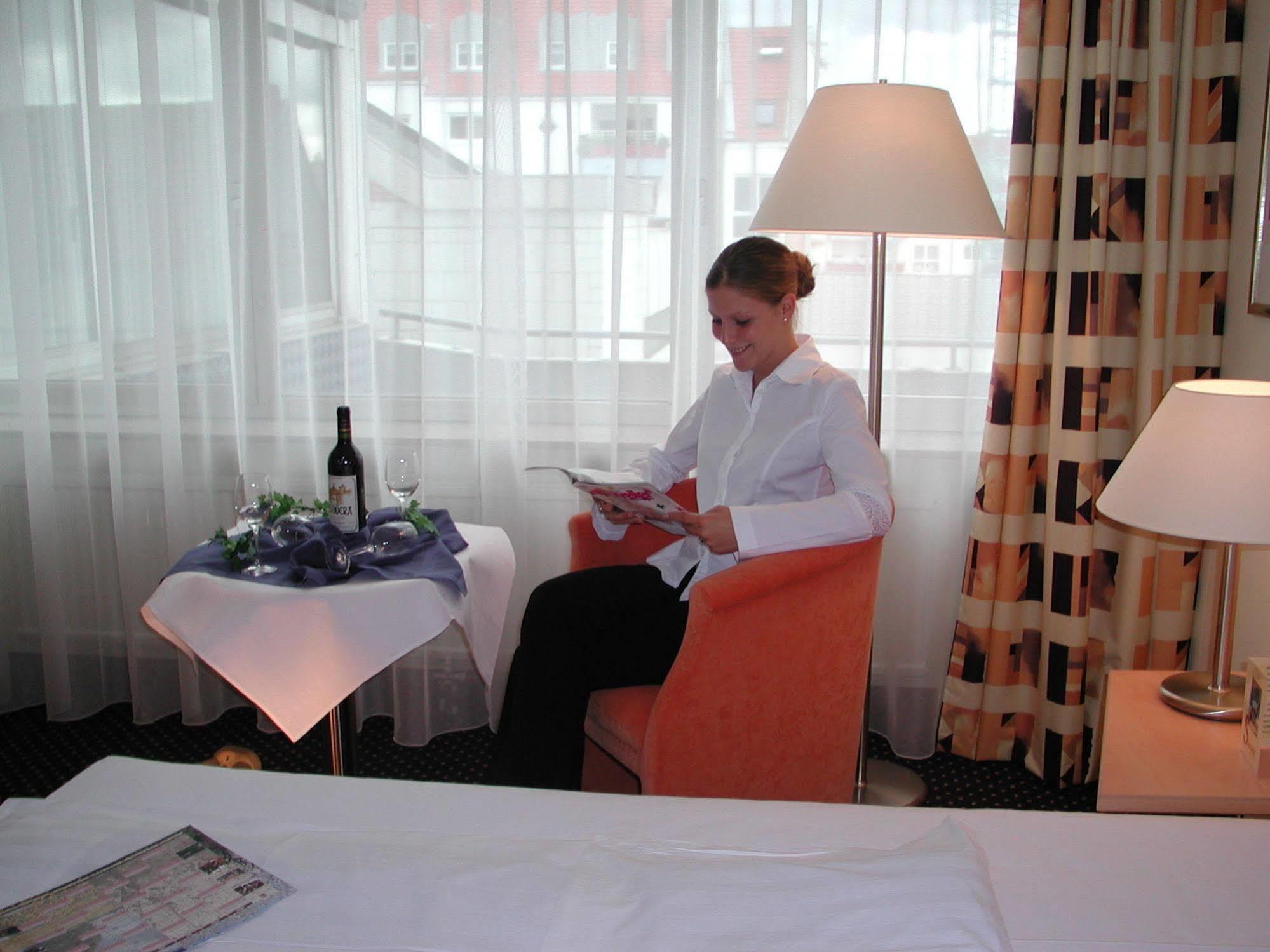 Hotel Central Frankenthal  Esterno foto