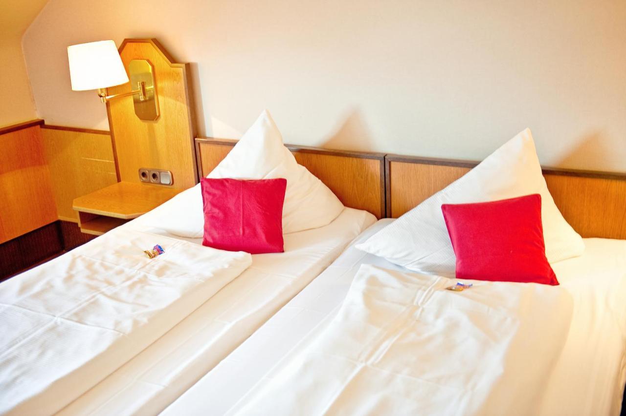 Hotel Central Frankenthal  Esterno foto