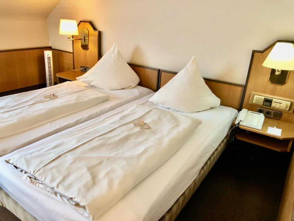 Hotel Central Frankenthal  Esterno foto