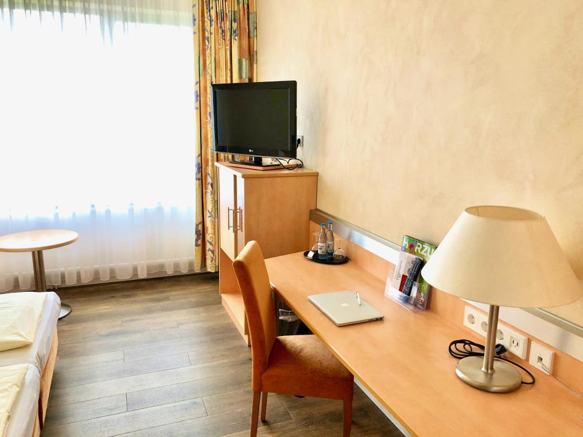 Hotel Central Frankenthal  Esterno foto